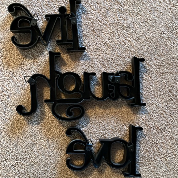 Three piece “Live, Love, Laugh wall plaque - Picture 5 of 11